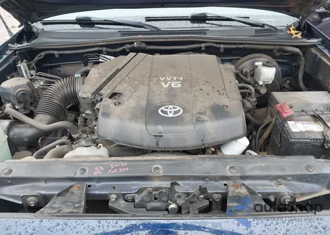 2013 Toyota Tacoma Base V6 z USA, uszkodzony, nr VIN 5TFMU4FN3DX011152